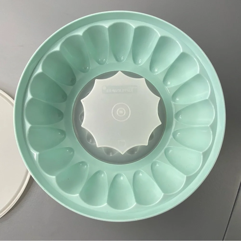 Vintage Tupperware Jello Ring Mold -- Retro Holiday Party Jell-O Fruit Desserts